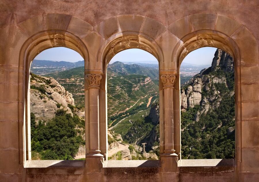 Barcelona: Montserrat Tour with Lunch & Wine Tasting Option - Price and value: how $41 stacks up when basilica entry is included