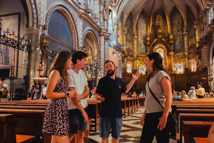 Barcelona: Montserrat with Winery, Lunch, and Train Options - The Montserrat day trip idea: why it works from Barcelona