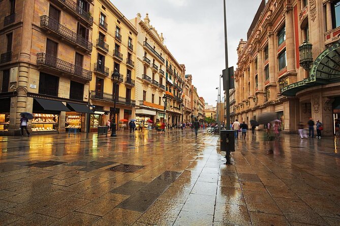 Barcelona Off the Beaten Track Bike Tour - Quick hits before you book