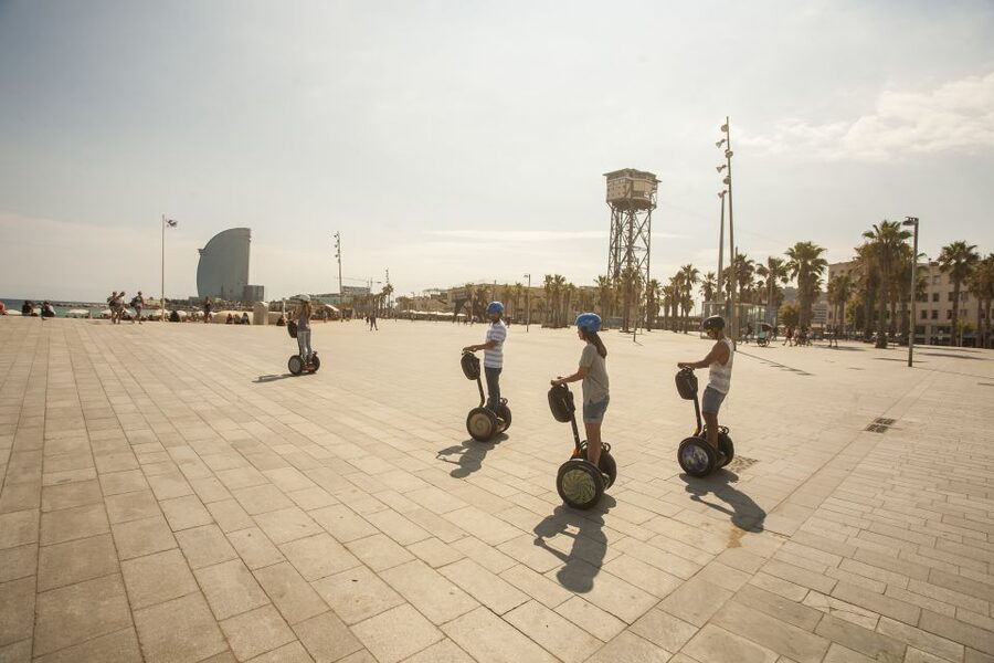 Barcelona: Old Port and Gothic Quarter Guided Segway Tour - Port Vell and the Marina Route: Where Barcelona Turns Toward the Sea
