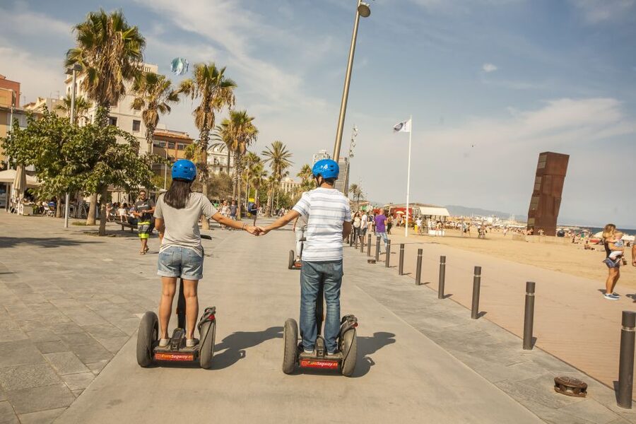 Barcelona: Old Port and Gothic Quarter Guided Segway Tour - Barceloneta and the Columbus Stop: Easy Orientation Points You Can Use Later