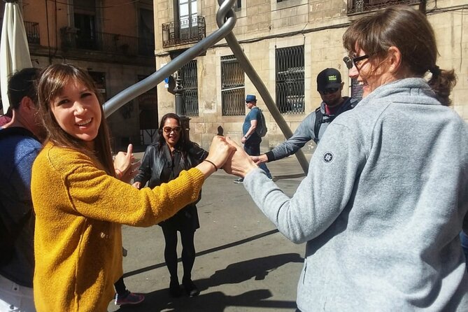Barcelona Old Town & Gothic Quarter Small Group Tour - Meeting in Ciutat Vella, then walking with a plan