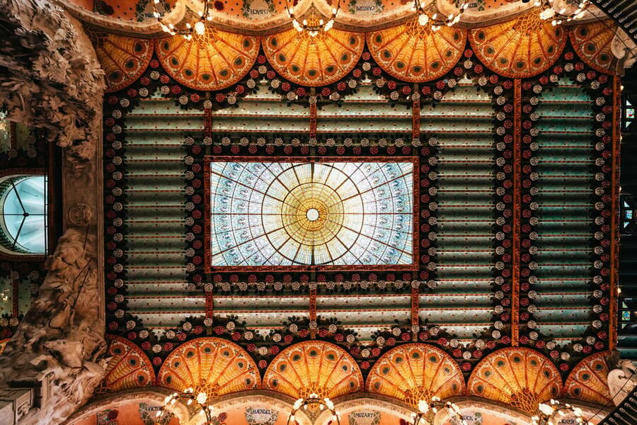Barcelona: Palau de la Música Guided Tour - Lluís Millet Hall: the nature-themed balcony moment