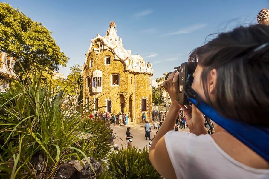 Barcelona: Park Güell Admission Ticket - Timing Matters: Opening Hours and When to Arrive