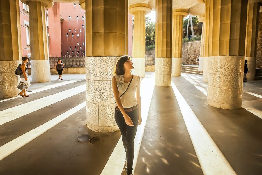 Barcelona: Park Güell Admission Ticket - Practical Walking Tips: Stairs, Water, Picnic Ideas, and Photo Strategy