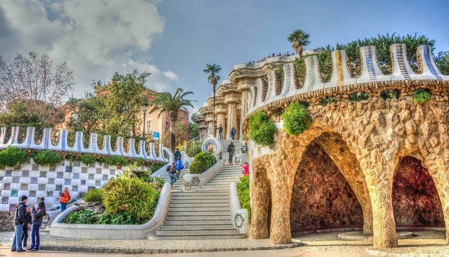 Barcelona: Park Güell Guided Tour - The Gaudí Salamander and the signature details