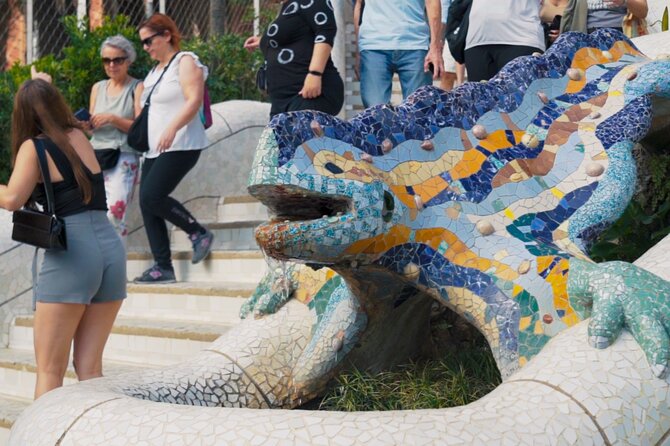 Barcelona: Park Güell Guided Tour & Tickets with Fast-Track Entry - Guide Quality, Headsets, and Small Group Size