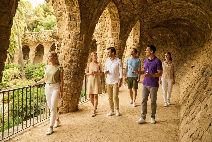 Barcelona: Park Güell Guided Tour with Fast-Track Ticket - Hypostyle Room and the Terrace of the Mediterranean, two very different atmospheres