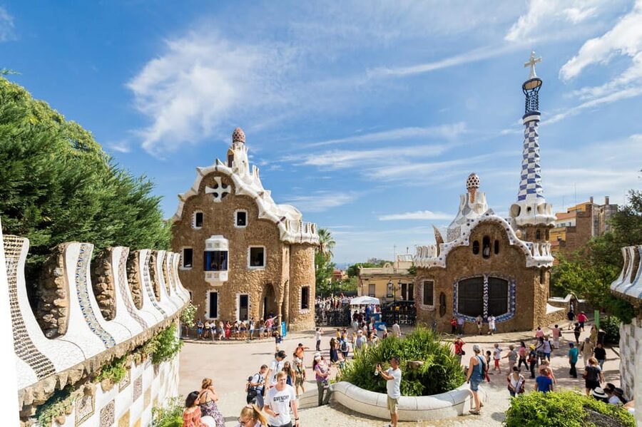 Barcelona: Park Guell Guided Tour with Skip-the-Line Entry - Trecandís Tiles: The Detail That Makes the Whole Park Make Sense
