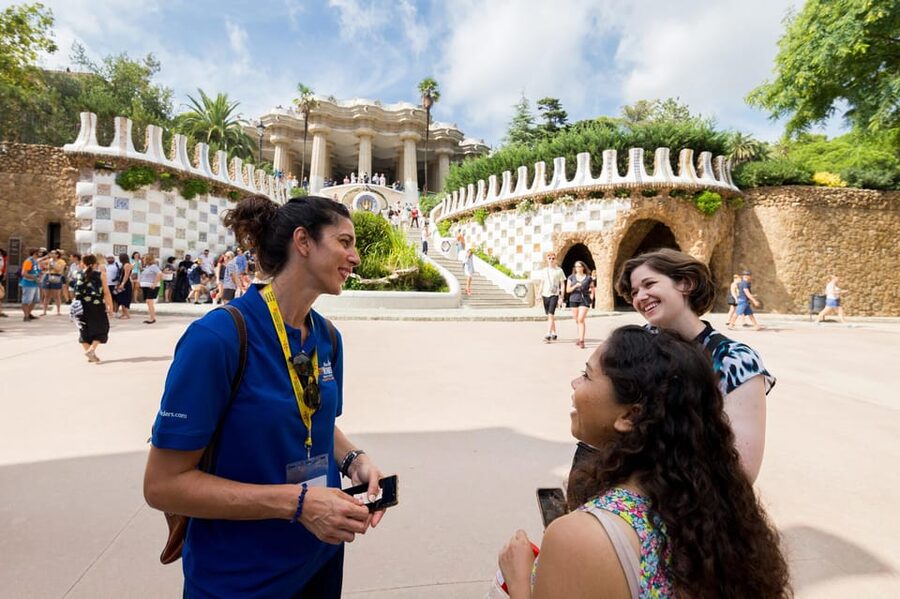Barcelona: Park Guell Guided Tour with Skip The Line Entry - Meeting at Carretera del Carmel, 23, and Getting Your Bearings