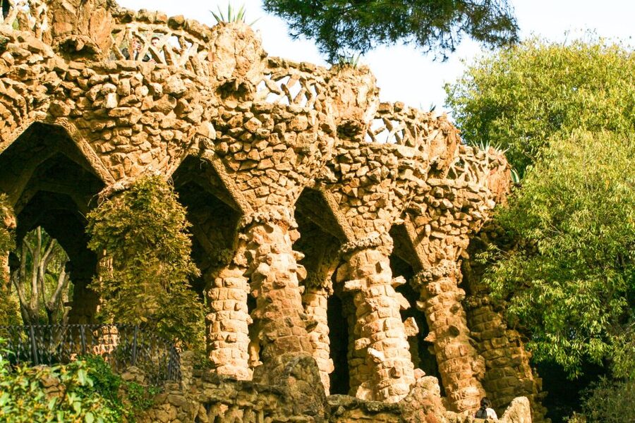 Barcelona: Park Güell & La Sagrada Familia Tickets and Tour - Who Should Book This Gaudí Combo Tour?