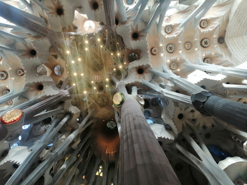 Barcelona: Park Güell Skip-the-Line Guided Tour - How the Combo Works: Sagrada Família Plus Transport