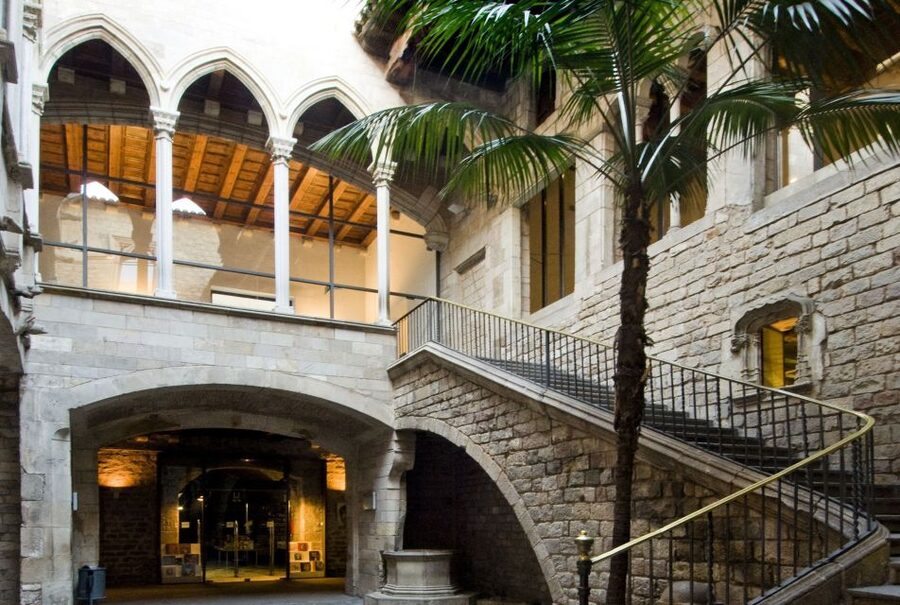 Barcelona: Picasso Museum Guided Tour - Picasso across his lifetime, from youth to late years