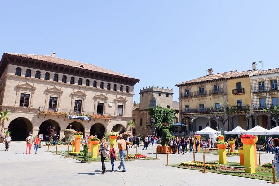 Barcelona: Poble Espanyol Entry Ticket - Key reasons Poble Espanyol works so well