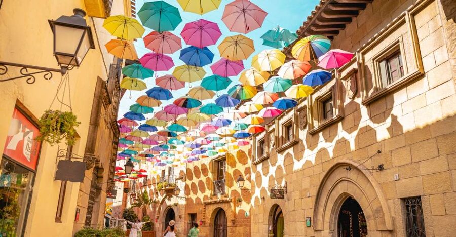 Barcelona: Poble Espanyol Entry Ticket - Crafts, shops, and the feeling of buying like a local
