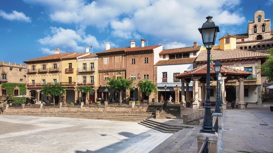Barcelona: Poble Espanyol Entry Ticket - Fran Daurel Museum inside the village: contemporary art with a Spanish flavor