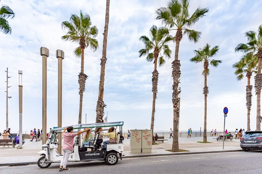 Barcelona: Private City Tour by Eco Tuk Tuk - Key points before you go