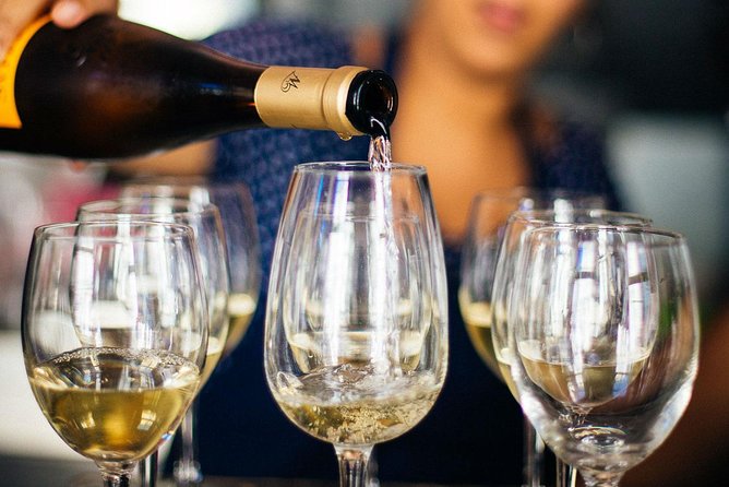 Barcelona Private Food Tour With Locals: 6 or 10 Tastings - Vegetarian options, markets on Sunday, and other timing realities