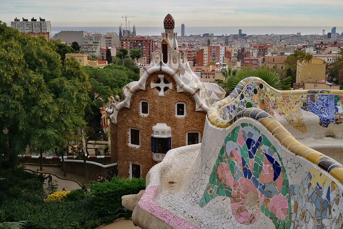 Barcelona Sagrada Familia and Guell Park drink and tapa - From viewpoint to interior: getting the most out of Sagrada Familia