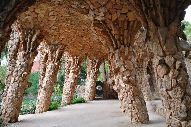 Barcelona Sagrada Familia and Guell Park drink and tapa - Price and value: what you’re paying for