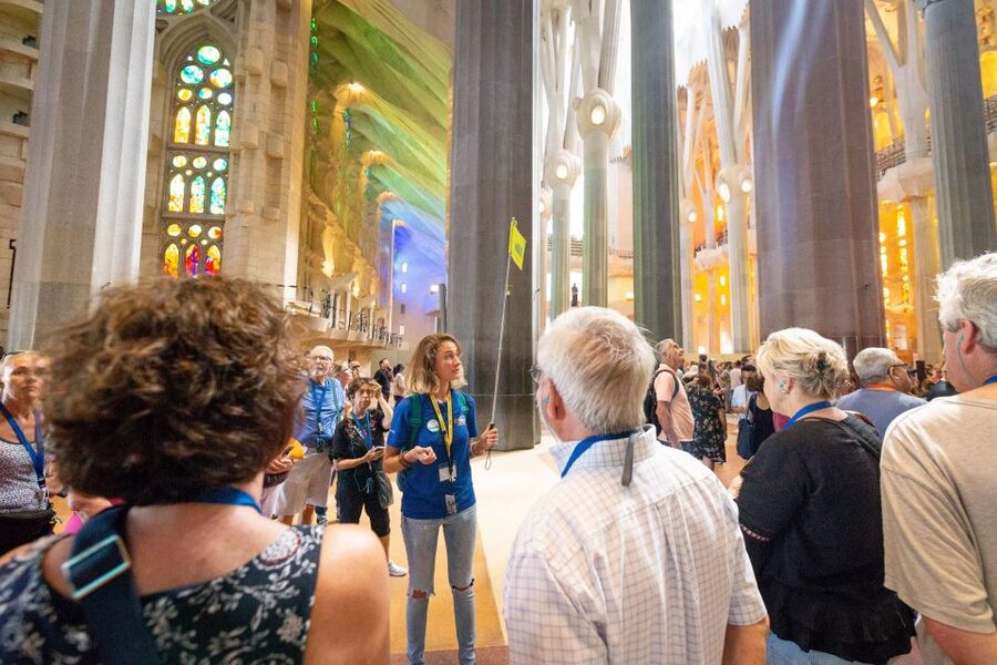 Barcelona: Sagrada Familia and Park Guell Combo Guided Tour - The Guide Factor: How Explanations Change the Buildings
