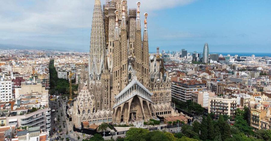 Barcelona: Sagrada Familia and Park Guell Combo Guided Tour - Walking, Stairs, and What Comfort Really Means