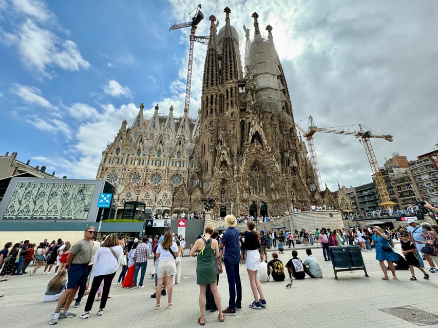 Barcelona: Sagrada Familia Entry Ticket and Guided Tour - Inside The Basilica: Stained Glass Colors And The Forest Of Columns