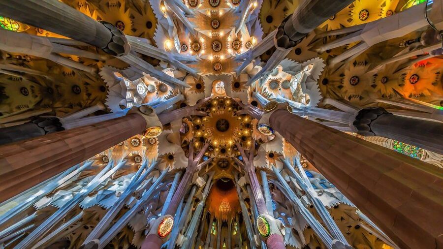Barcelona & Sagrada Familia Half-Day Tour with Hotel Pickup - Key things to love about this Barcelona and Sagrada Familia tour