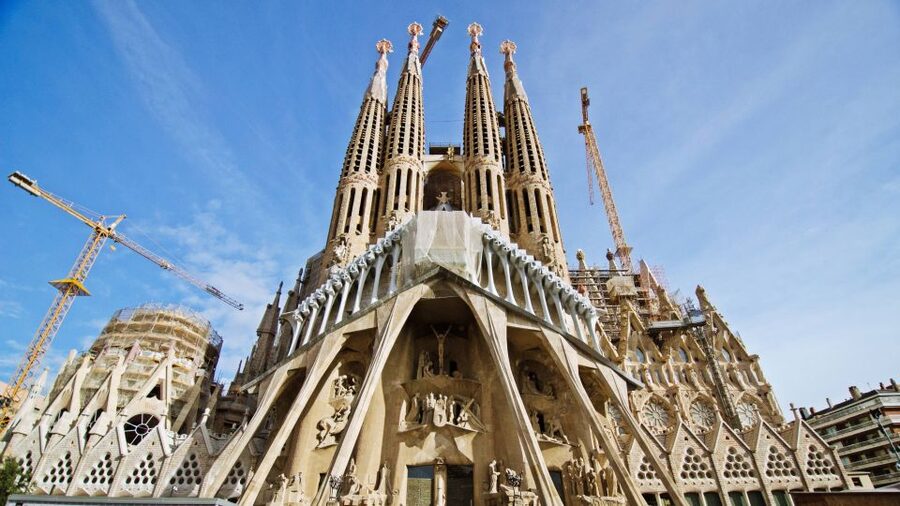 Barcelona & Sagrada Familia Half-Day Tour with Hotel Pickup - Why this half-day plan gets you oriented fast