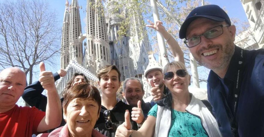 Barcelona & Sagrada Familia Half-Day Tour with Hotel Pickup - The pickup window that shapes your day