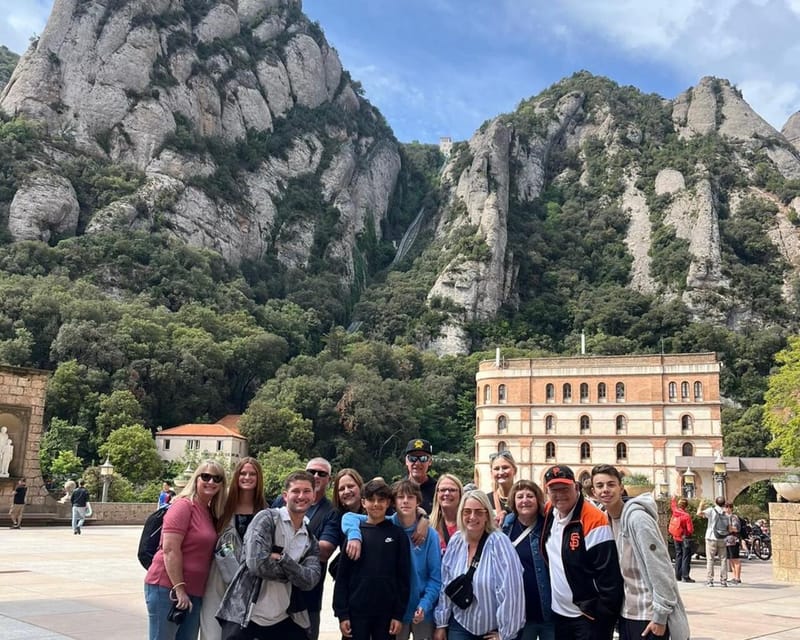 Barcelona: Sagrada Familia & Montserrat Full-Day with Pickup - Key things to know before you go