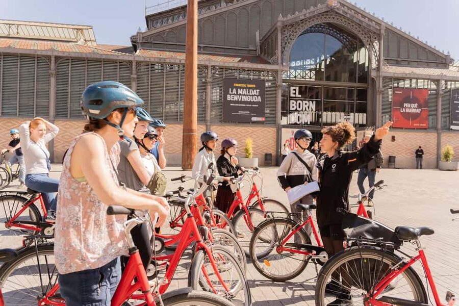 Barcelona: Sagrada Familia or Coastal City Sights by eBike - Why bike lanes make Barcelona sightseeing feel easier