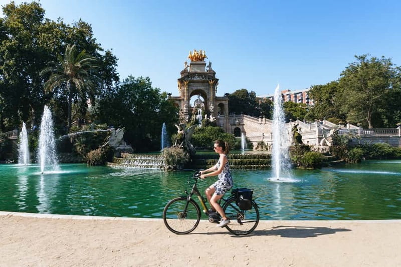 Barcelona: Sagrada Familia or Coastal City Sights by eBike - How the guide helps you feel safe on city streets