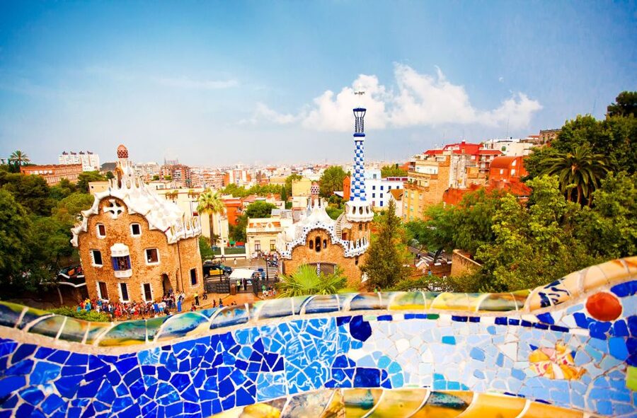 Barcelona: Sagrada Familia & Park Güell Guided Tour & Ticket - What to expect day-of: rules, comfort, and accessibility notes
