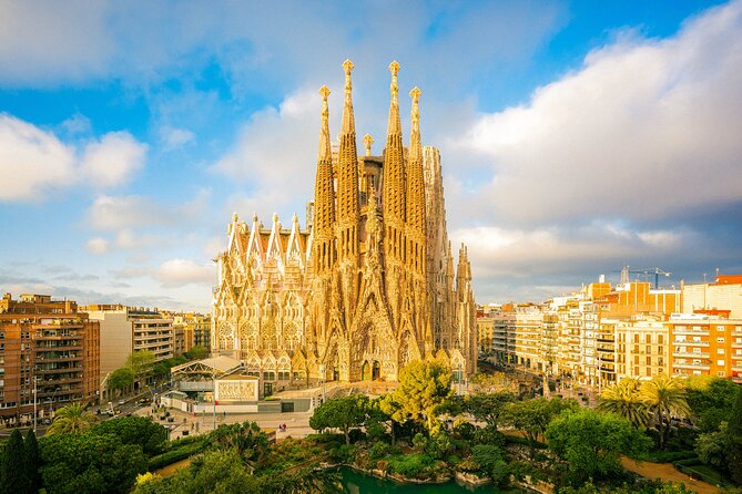 Barcelona: Sagrada Familia Priority Access Guided Tour - Key Things to Know Before You Go