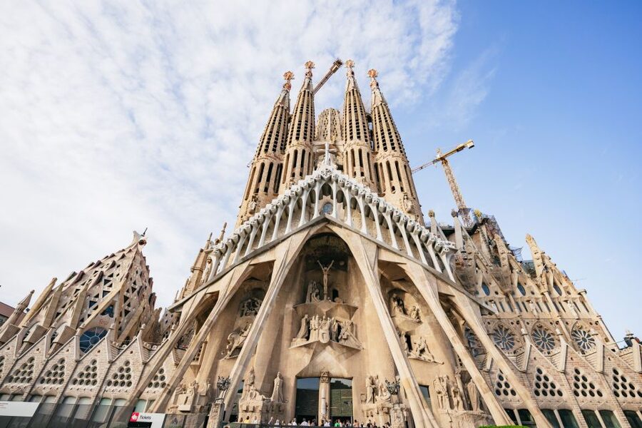 Barcelona: Sagrada Familia Skip-the-Line Entry Ticket & Tour - Sagrada Familia Schools: the construction project as a community