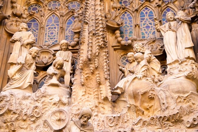 Barcelona: Sagrada Familia Skip-the-Line Guided Tour and Tickets - Reading Gaudí’s Symbols: Numbers and Sculpture Stories That Stick