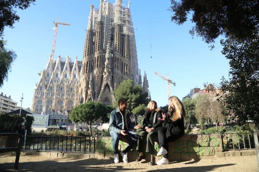 Barcelona: Sagrada Familia Skip The Line Insider Guided Tour - Best ways to pair it with the rest of your Barcelona day