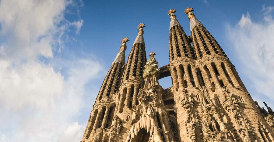 Barcelona: Sagrada Familia Skip The Line Insider Guided Tour - The museum stop: drawings and plaster models make it click