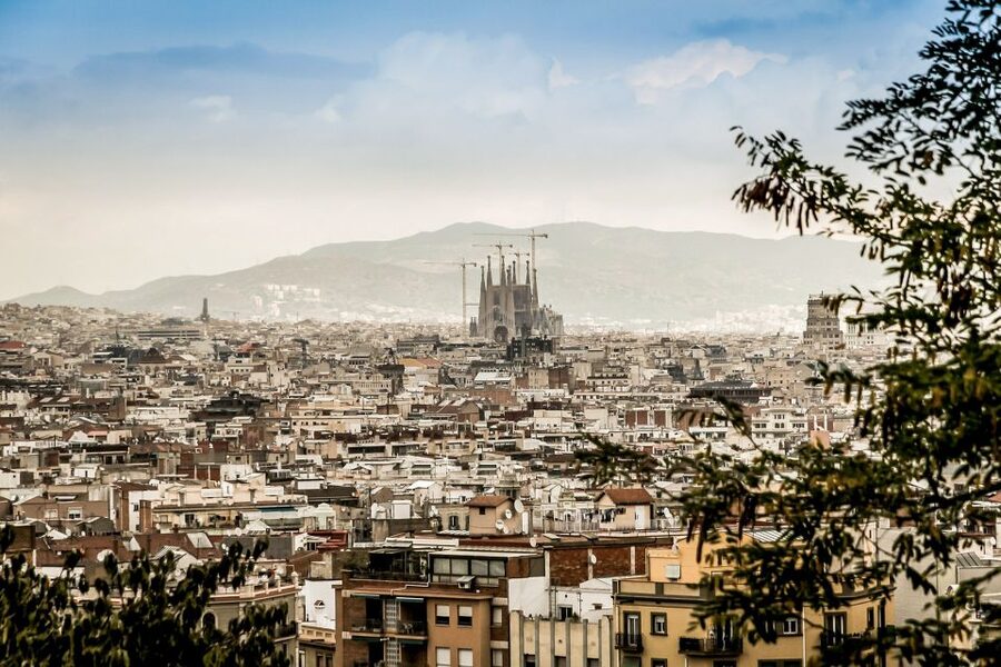 Barcelona: Sagrada Família Skip the Line Tour & Entry Ticket - Entry rules that can stop you cold if you ignore them