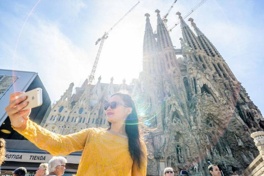 Barcelona: Sagrada Familia Tour & Optional Tower Visit - Who Should Book This Sagrada Familia Tour?