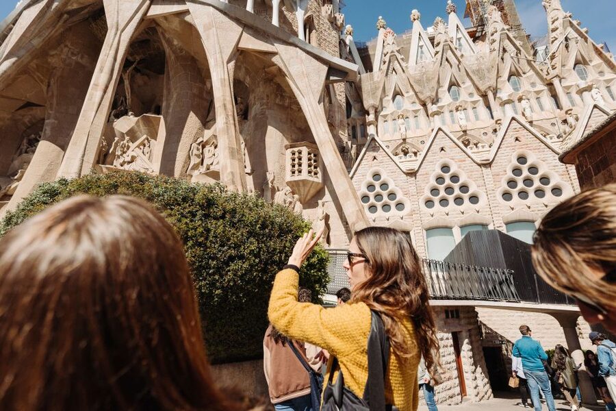 Barcelona: Sagrada Familia Tour w/Skip-the-Line Entry Ticket - Price and value: what $48 gets you for a hot ticket