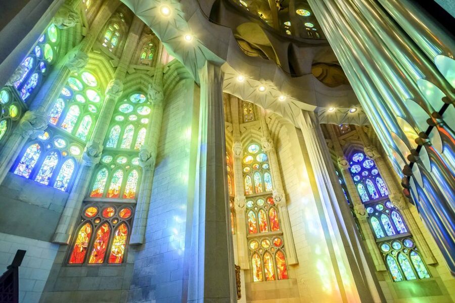 Barcelona: Sagrada Familia Tour with Optional Tower Access - How Long It Takes: Timing That Works in a One-Trip Day