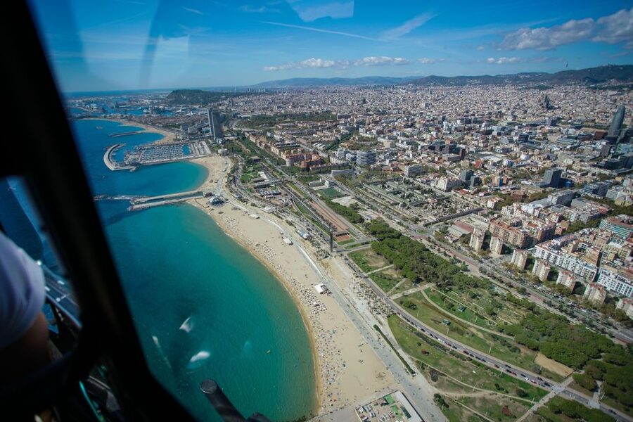 Barcelona: Scenic Helicopter Flight - Who should book this helicopter flight, and who might pass