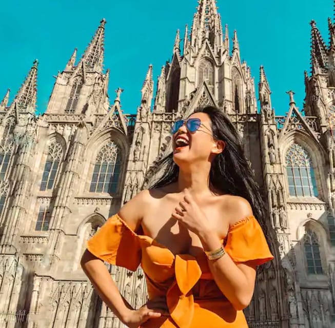 ✅ Barcelona: Sightseeing Professional Photoshoot Session - How the 1.5-Hour Shoot Works, From Posing to Prime-Lens Angles