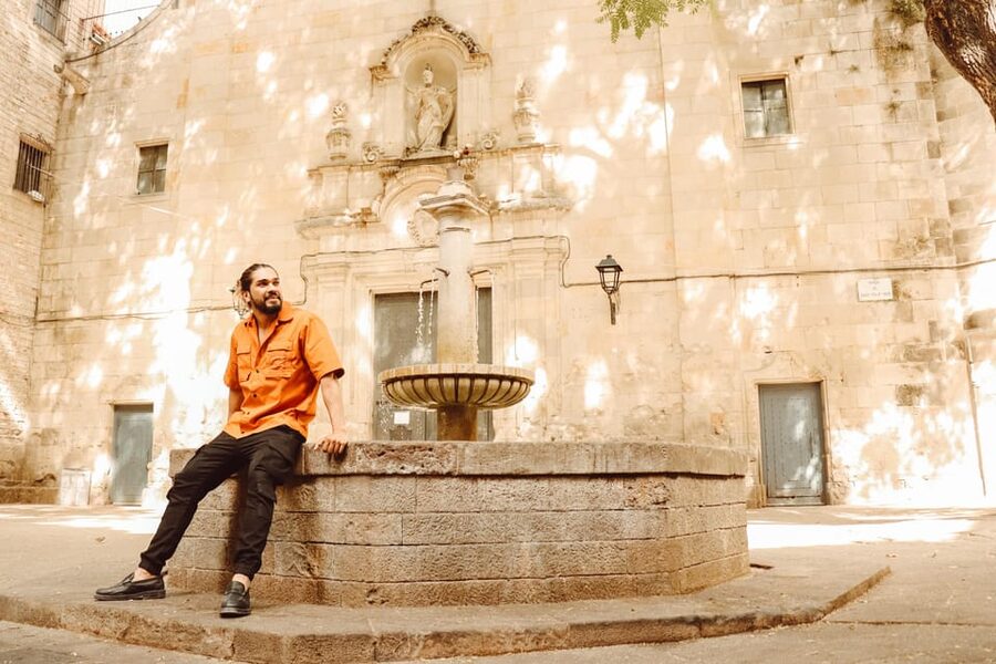 ✅ Barcelona: Sightseeing Professional Photoshoot Session - Choosing Your Favorites and Editing What You Actually Want