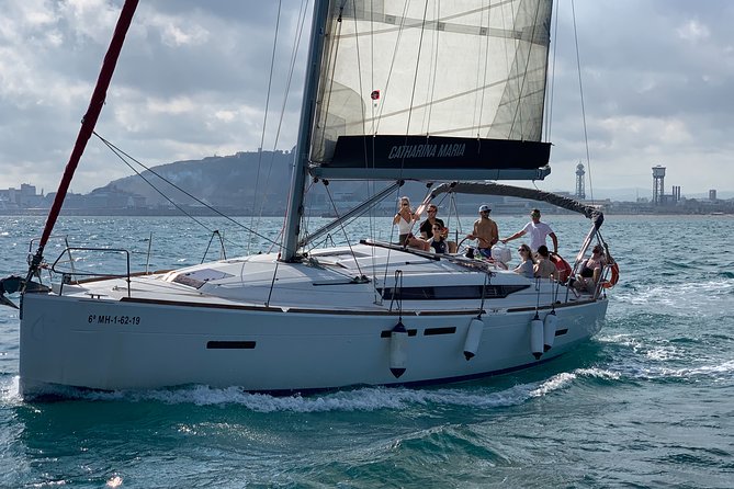 Barcelona Small Group Sailing with Snacks and Cava - Who this sailing trip fits best