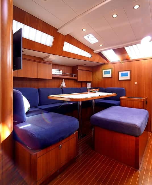 Barcelona: Sunset or Afternoon Yacht Cruise with Drinks - Boarding at Marina Vela, Slip 80, and the Pace of the Day