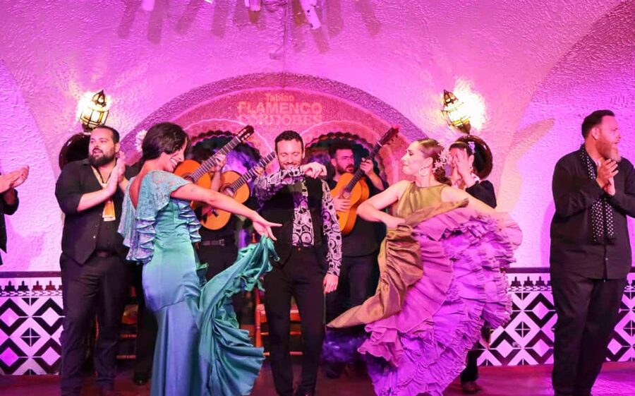 Barcelona: Tablao Flamenco Cordobes Show and Drink in Rambla - What You’re Actually Buying: Flamenco Plus (Optional) Real Food