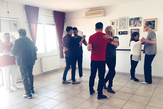 Barcelona Tango Lesson, where passion meets fun - Who Should Book This Tango Sunset Class